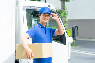 ドライバーの若い男性