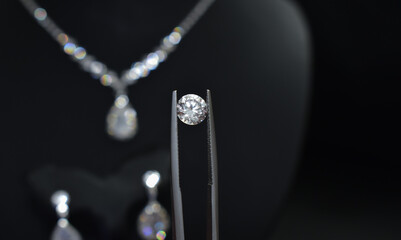Fasion Precious diamonds are expensive and rare. For jewelry making
