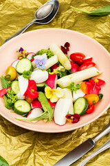 Vegetable salad with white asparagus.
