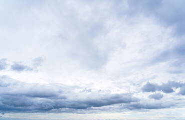 Obraz premium 6月の空 朝の曇り空と印象的な雲34