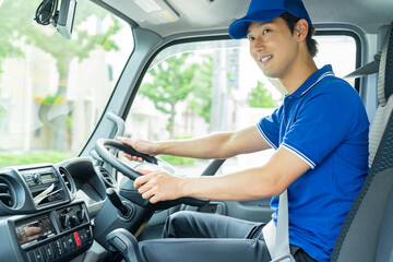 ドライバーの若い男性