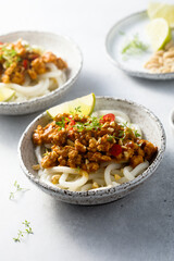 Chicken noodles with peanut and lime