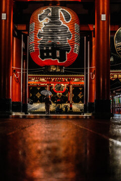 Rainy night at Senso-ji Temple