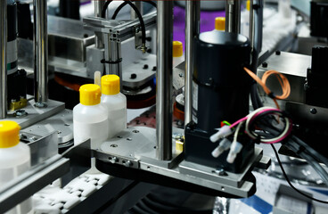 High speed counting and automatic bottling machine in the pharmaceutical industry production line