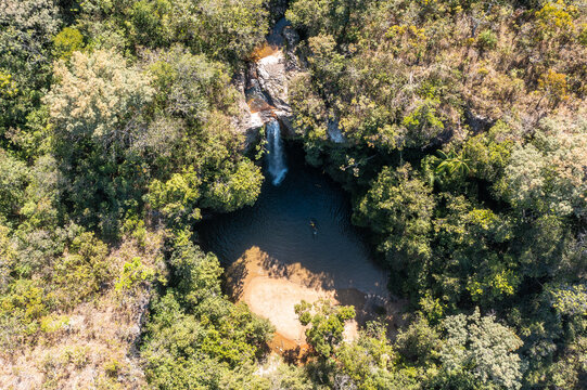 Aerial view of Cachoeira do Abade (Abade Waterfall) and its surroundings in Piren&oacute;polis. Goi&aacute;s, Brazil.