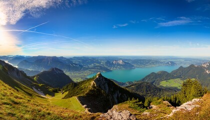 panoramablick vom schafberg auf den mondsee in osterreich