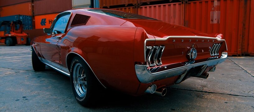FORD MUSTANG 1967 FASTBACK GTA 390, retro, legend, super sports car, old car on the street