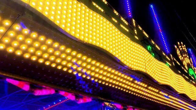 Luces de feria atrayente de diversi&oacute;n 