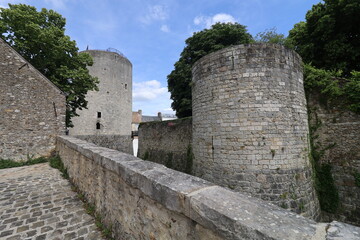 Le château de Dourdan, ancien château fort, château médiéval, vue de l'extérieur, ville de...