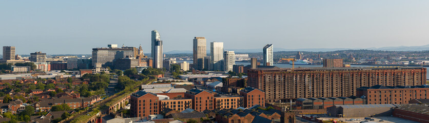 Naklejka premium Panoramic aerial image of Liverpool cityscape featuring famous city landmarks. 