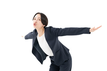 羽ばたく女性