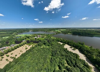 Drohnenpanorama über den Krickenbecker Seen, Schloss Krickenbeck, Schroliksee und den...