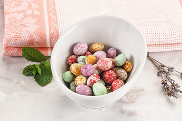 Sweet glazed peanut candy heap