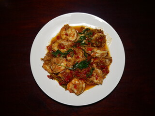 Spicy shrimp salad