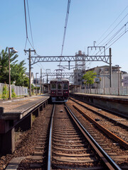 能勢電鉄妙見線絹延橋駅と電車