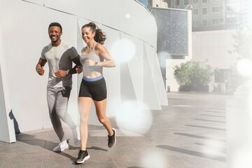 Obraz premium Man and woman running together remix