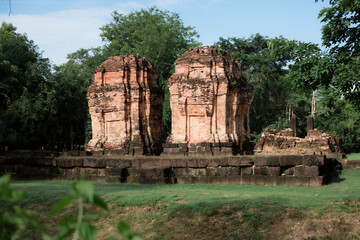 Fototapeta premium Prasat Ban Phai is located in Ban Prasat, Village No. 6, Tambon Chuepleng, Amphoe Prasat , Surin Province.