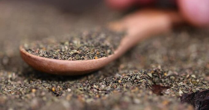 tea leaves, ground and crumbled into very small pieces with the addition of flavoring and aromatic additives, tea leaf powder for brewing tea bags