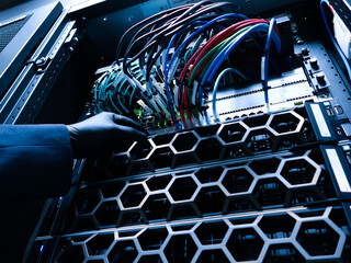 Server Maintenance in Data Center Environment