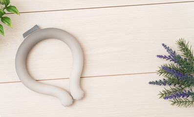 neck cooling tube, cooling neck wrap, ice neck ring, ice ring. クールネック、クールリング、ネッククーラー、クールネックバンド、クールネックリング。