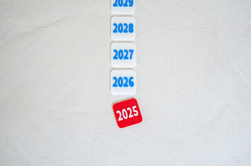 End of 2025 and transition to the next season. Business and sports. Transition planning, strategic foresight, and goal setting. Annual reviews, economic outlooks, changes in business environments.