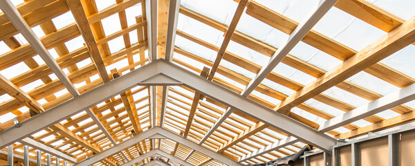 Construction of a large wooden roof