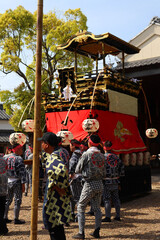 伝統を大切にする春の山車祭り