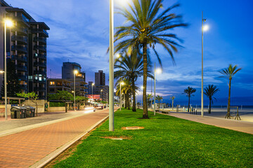 Obraz premium Gandia, miasto na wschodnim wybrzeżu Hiszpani leżące nad Morzem Śródziemnym. Piękne piaszczyste plaże. Panorama.