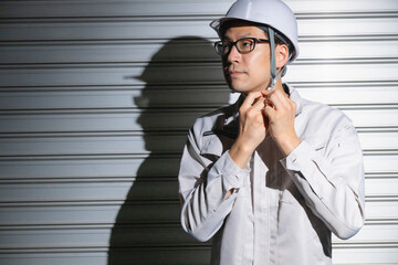 働く作業員男性