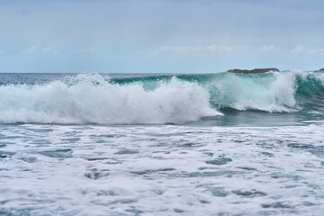 Powerful ocean wave breaking