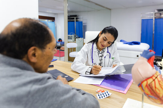 Elderly patient receiving care in Latin American hospital