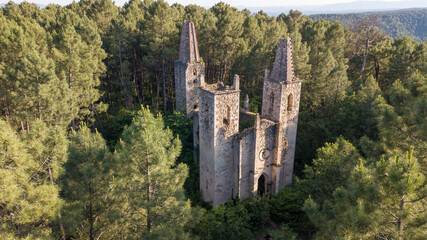 Chapelle des 3 clochers, TAURIERS