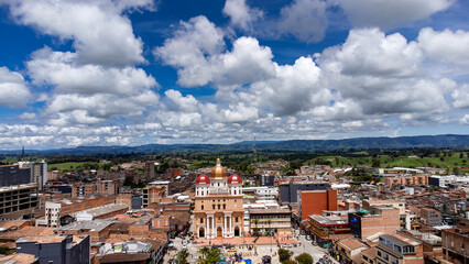 Fototapeta premium Santa Rosa de Osos, Antioquia, Colombia. June 15, 2025. Panoramic view of the town's main church.