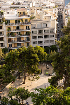 Fototapeta View from rooftop of city apartments and park below in residential part of Athens, Greece. 