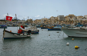 Widok na port w Marsaxlokk na Malcie