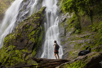 
Khlong Lan Waterfall is one of the most beautiful and grand waterfalls in Thailand. Below it is a large pool where you can swim. It is located in Khlong Lan National Park, Kamphaeng Phet