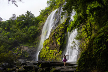 
Khlong Lan Waterfall is one of the most beautiful and grand waterfalls in Thailand. Below it is a large pool where you can swim. It is located in Khlong Lan National Park, Kamphaeng Phet