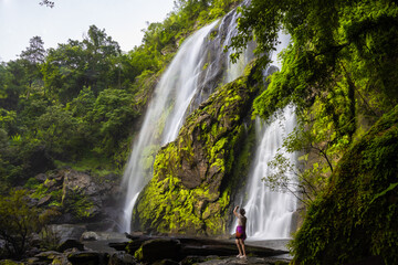 
Khlong Lan Waterfall is one of the most beautiful and grand waterfalls in Thailand. Below it is a large pool where you can swim. It is located in Khlong Lan National Park, Kamphaeng Phet