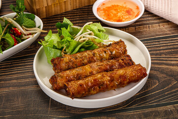 Fried Vietnamese spring roll with special sauce