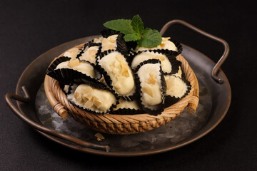 White Almond London is A Famous Cookies in Malaysia for the Celebration of Eid Mubarak.
