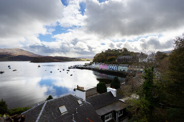 Veduta Panoramica di Portree, Isola di Skye, Scozia
