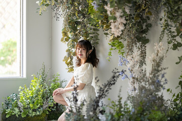 女性と植物