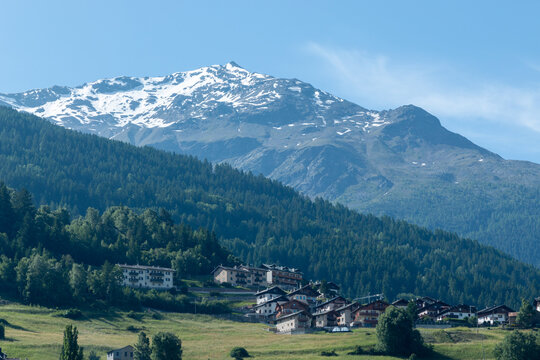 Bornio tourist town known for its winter sports facilities and uncontaminated valleys