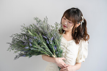 女性