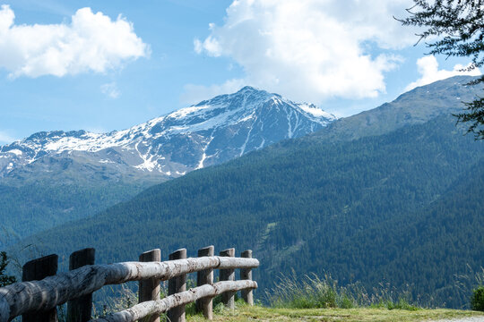 bornio val zebr&ugrave; tourist town known for its winter sports facilities and uncontaminated valleys