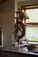 Stare stylowe wrzeciono, ozdoba, dekoracja. © MR. Stanek