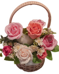カゴに盛られた薔薇