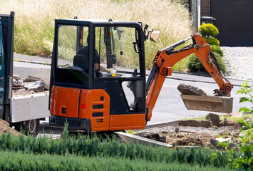 Gartenarbeiten mit Bagger