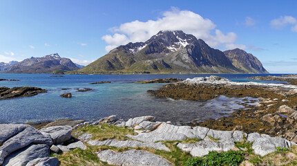 Landschaft auf den Lofoten am Nappstraumtunnelen