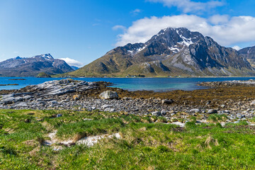 Landschaft auf den Lofoten am Nappstraumtunnelen